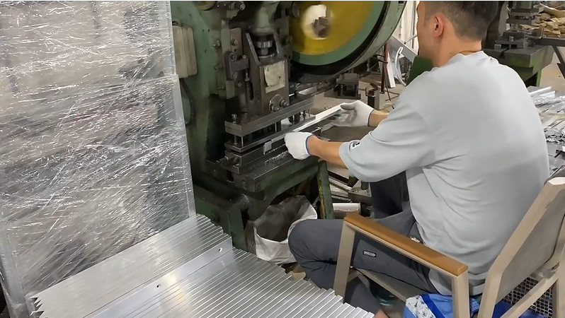 Foshan Woderful furniture Co., Ltd. manufacturer production line