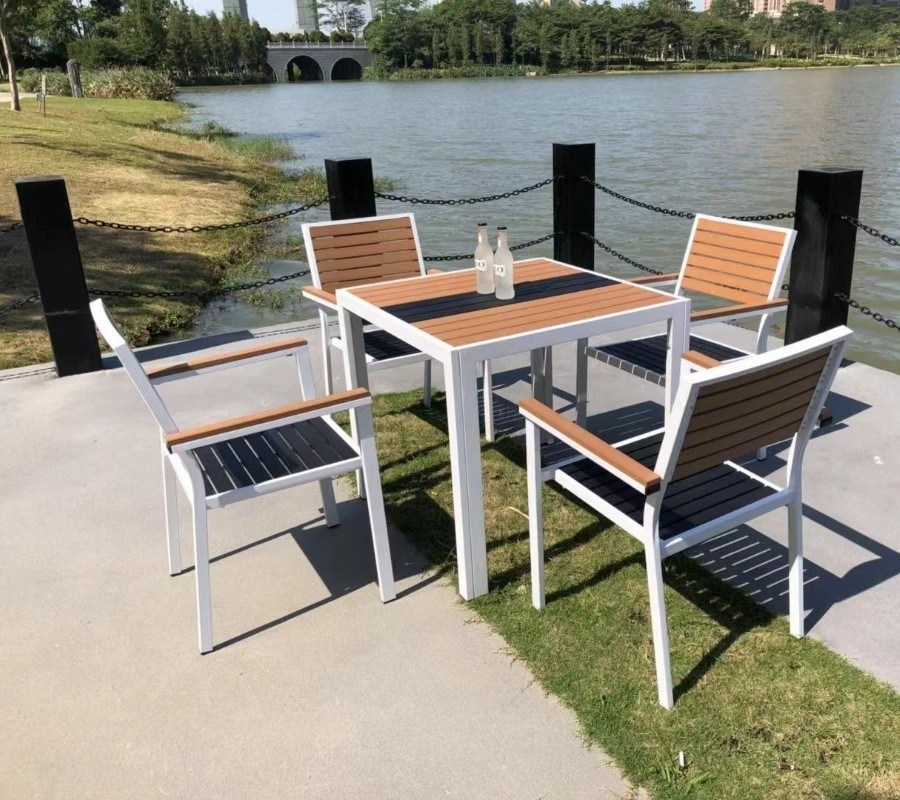 Outdoor Table Set with Aluminum Frame Chairs